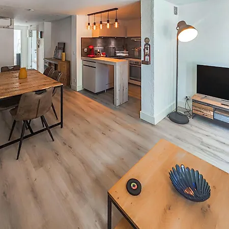 Gorgeous In With Kitchen *