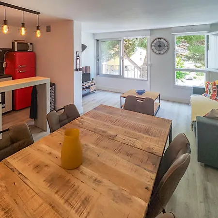 아파트 Gorgeous In With Kitchen *