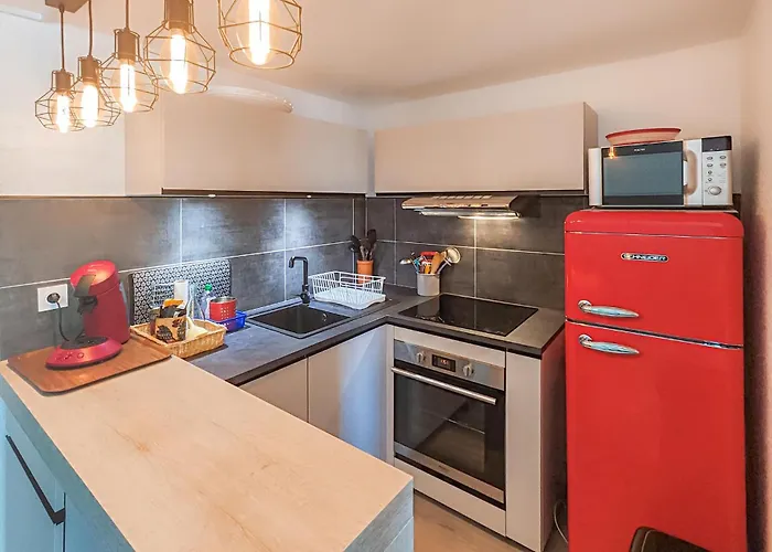 Appartement 3 Bedroom Awesome In *